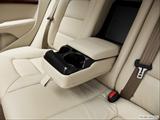  Rear center console with closed lid from driver's side looking down photo