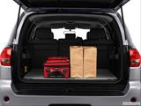  Trunk props photo