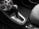  Gear shifter/center console photo