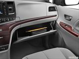  Glove box open photo