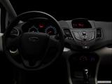  Centered wide dash shot photo