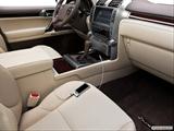  Zune and auxiliary jack photo