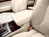  Front center console with closed lid, from driver's side looking down photo
