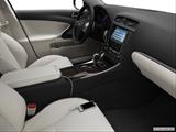  Zune and auxiliary jack photo