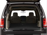  Hatchback & SUV rear angle photo