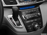  Gear shifter/center console photo