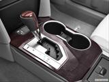  Gear shifter/center console photo
