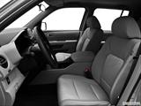  Front seats from Drivers Side photo