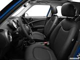  Front seats from Drivers Side photo