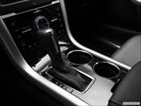 Gear shifter/center console photo