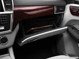  Glove box open photo