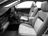  Front seats from Drivers Side photo