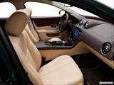  Passenger seat photo
