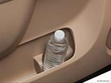  Cup holder prop (tertiary) photo