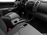  Zune and auxiliary jack photo