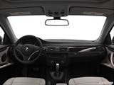  Dashboard, center console, gear shifter view photo