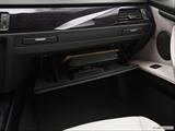  Glove box open photo