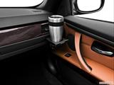  Cup holder prop (secondary) photo