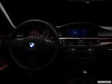  Centered wide dash shot photo