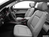  Front seats from Drivers Side photo