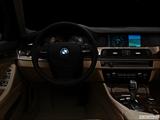  Centered wide dash shot photo