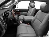  Front seats from Drivers Side photo