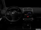  Centered wide dash shot photo