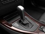  Gear shifter/center console photo