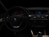  Centered wide dash shot photo