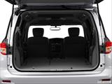  Hatchback & SUV rear angle photo