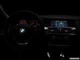  Centered wide dash shot photo
