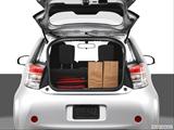  Trunk props photo