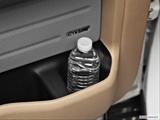  Cup holder prop (tertiary) photo