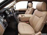  Front seats from Drivers Side photo