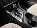  Gear shifter/center console photo