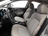  Front seats from Drivers Side photo