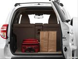  Trunk props photo
