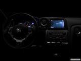  Centered wide dash shot photo