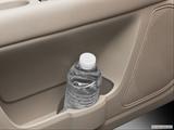  Cup holder prop (tertiary) photo