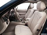  Front seats from Drivers Side photo