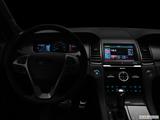  Centered wide dash shot photo