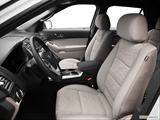  Front seats from Drivers Side photo
