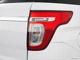  Passenger Side Taillight photo
