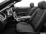  Front seats from Drivers Side photo