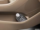  Cup holder prop (tertiary) photo