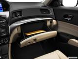  Glove box open photo