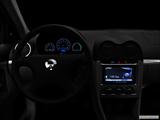  Centered wide dash shot photo