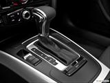  Gear shifter/center console photo