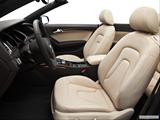  Front seats from Drivers Side photo