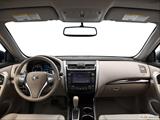  Dashboard, center console, gear shifter view photo